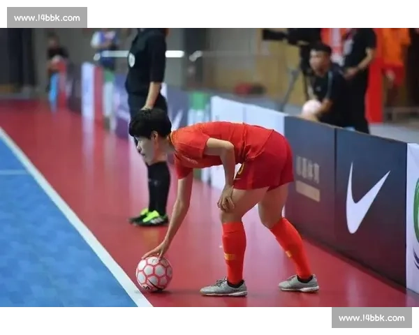 从越位到手球解析现代足球比赛核心规则演变与裁判判罚逻辑全景